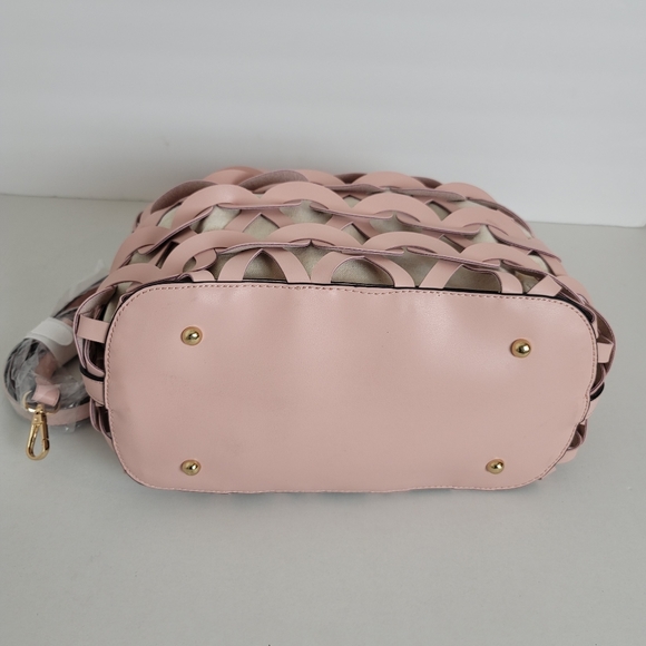 PAIGE FAUX LEATHER TOTE - Picture 11 of 12